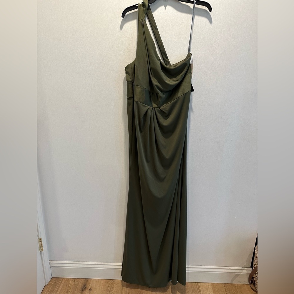 WHITE BY VERA WANG One Shoulder Jersey Satin Trim Bridesmaid Dress in Olive - Picture 2 of 4
